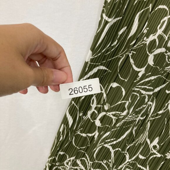 Rafaella sz 3X Green White Abstract Pleated Textured Wide Leg Pull-on Crop Pants - Picture 9 of 9